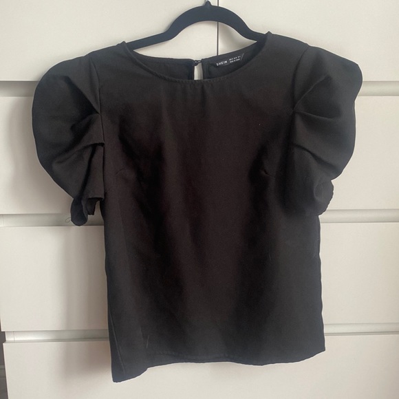 SHEIN Tops - Puffy sleeve shirt